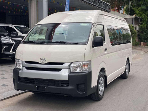 Toyota Hiace 2026 លេខដៃ 16 កៅអី