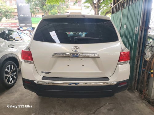 TOYOTA HIGHLANDER 2012