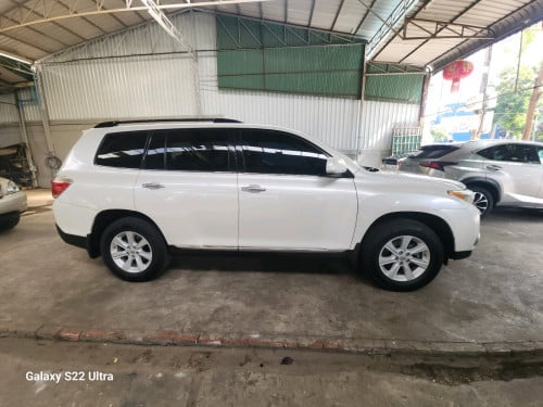TOYOTA HIGHLANDER 2012