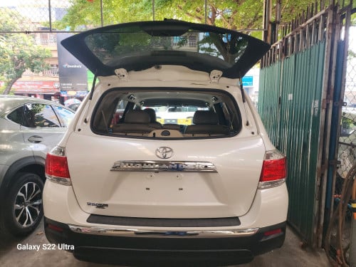 TOYOTA HIGHLANDER 2012