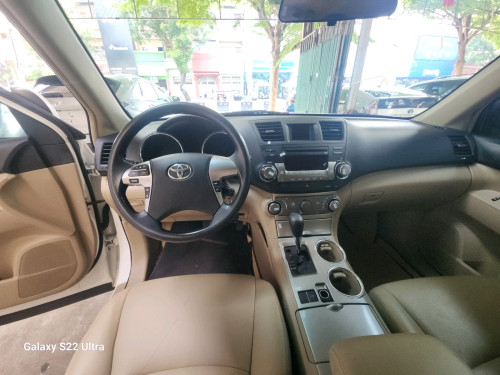 TOYOTA HIGHLANDER 2012