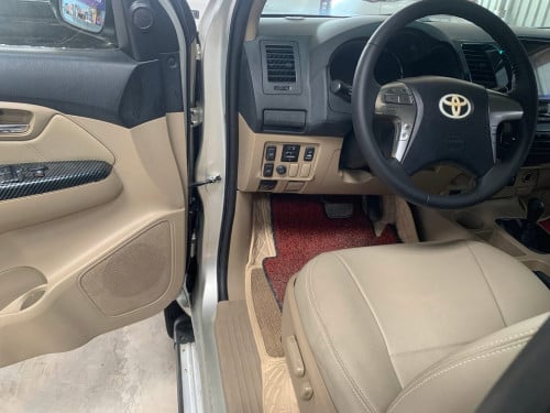 Toyota Hilux Vigo 2014 ម៉ាស៊ីន​ 3.0L ម៉ាស៊ូត​ អូតូ​កាប់​ពីតាស់