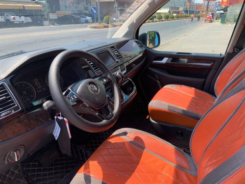 volkswagen caravelle 2018