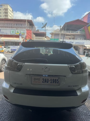 ឡានទើបកាត់បានម្ចាស់ផ្ទាល់មានក្រឿងគ្រប់