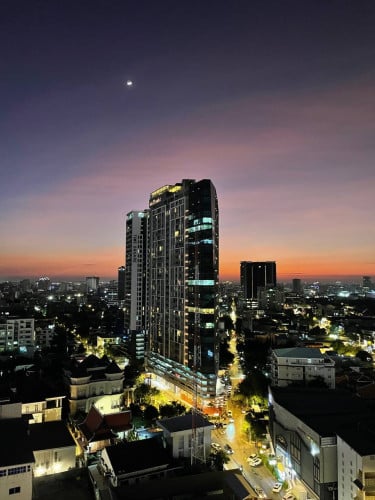 ខុនដូលក់បន្ទាន់លុយ