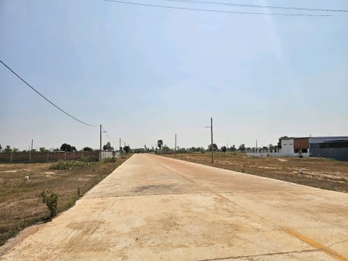 ដីលក់ក្បាល 5 ម៉ែត្រជំរៅ 20 ម៉ែត្រ