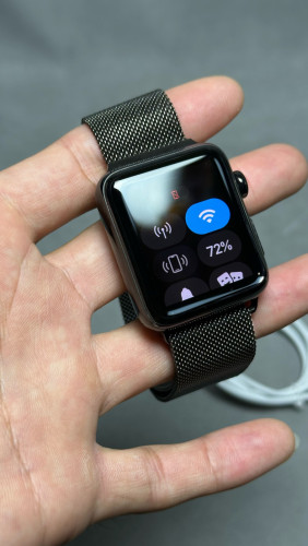 ចង់លក់apple watch series 3 42mm Stainless Steel
