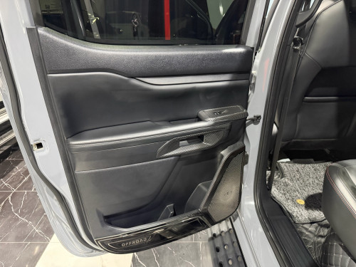 លក់​ Raptor 023 full option V6 សាំង​  ម្ចាស់ដេីម​ផ្ទាល់​ ថ្នាំ​សុីនមួយជុំ​