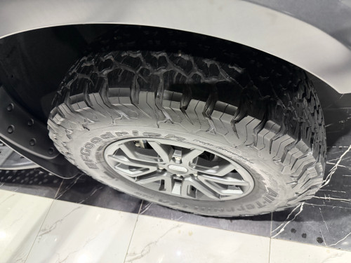 លក់​ Raptor 023 full option V6 សាំង​  ម្ចាស់ដេីម​ផ្ទាល់​ ថ្នាំ​សុីនមួយជុំ​