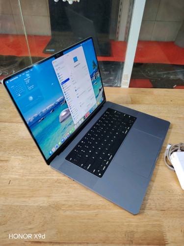 💐👌Mac book chaip M2 16" 2023 Ram 16GB Storage 512GB