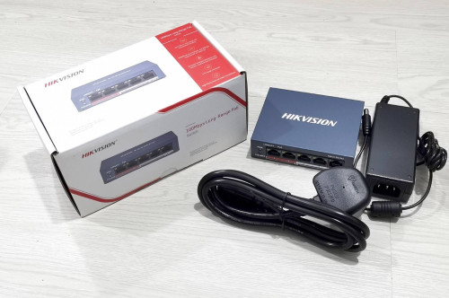 4 Port Gigabit Unmanaged POE Switch DS-3E0505P-E/M