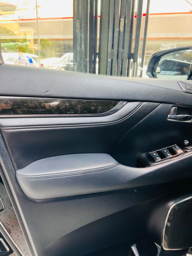 Alphard 2018 up 2026
