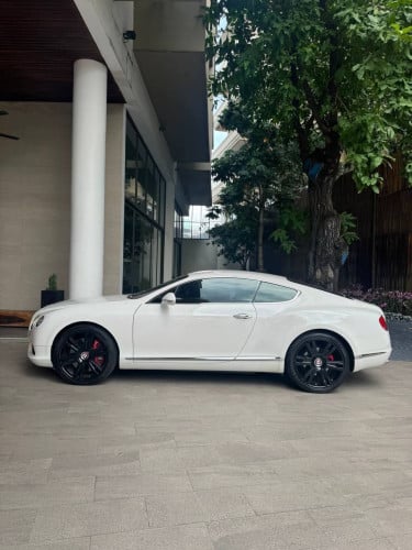 Bentley continental GT 2013