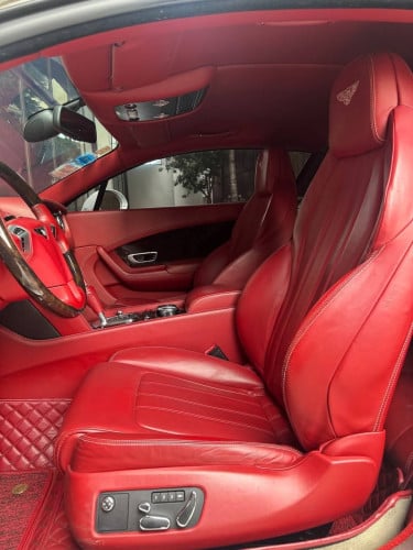 Bentley continental GT 2013
