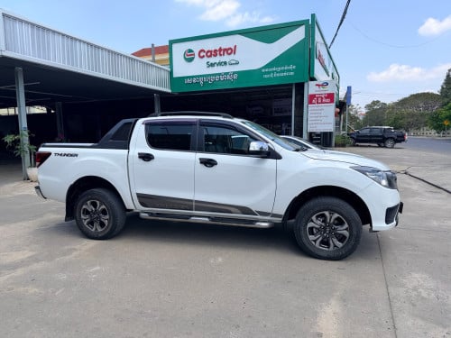 Bt50 2021 thunder full option
