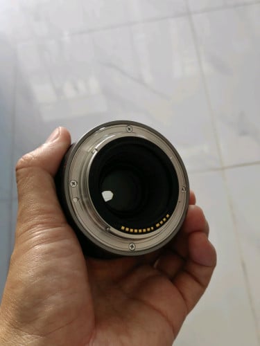 canon RF 50mm f1.8 nee 99%