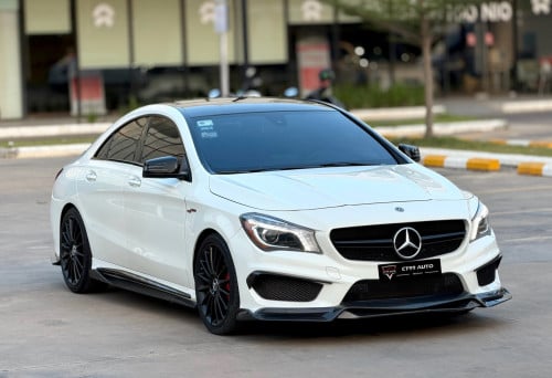 Cla45 AMG 2015 Big Screen, Ambient Light, BSP, Original Red Seat Belt