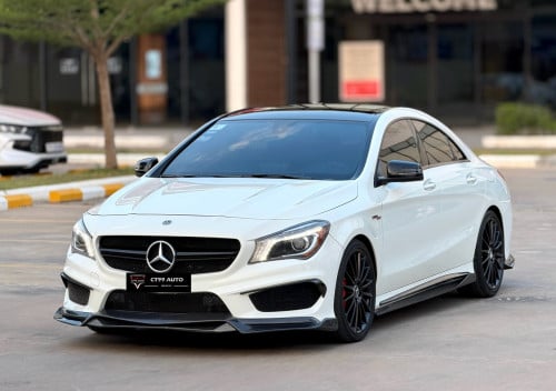 Cla45 AMG 2015 Big Screen, Ambient Light, BSP, Original Red Seat Belt