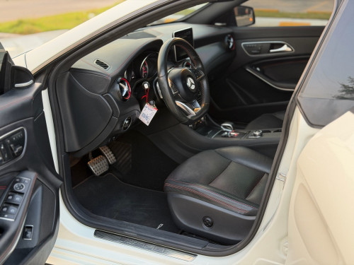 Cla45 AMG 2015 Big Screen, Ambient Light, BSP, Original Red Seat Belt