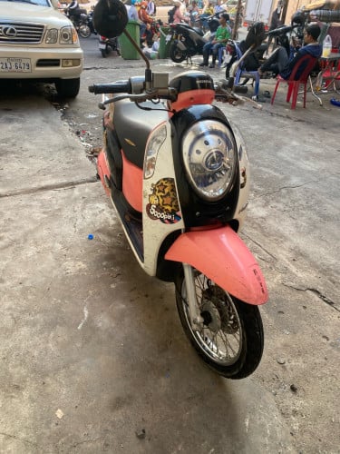 Honda scoopy.i 2015កាតគ្រីម៉ាសុិនតាន់