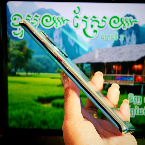 HUAWEI Mate 40 Pro (វ៉ៃដូរបាន)មានធានាច្បាស់លាស់ត្រឹមត្រូវ