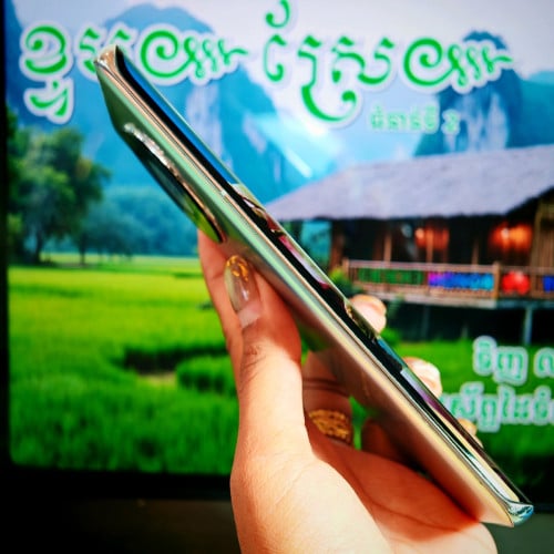 HUAWEI Mate 40 Pro (វ៉ៃដូរបាន)មានធានាច្បាស់លាស់ត្រឹមត្រូវ