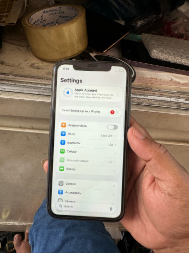 iPhone 11 64G សាណុំ