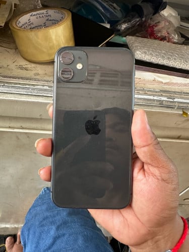 iPhone 11 64G សាណុំ