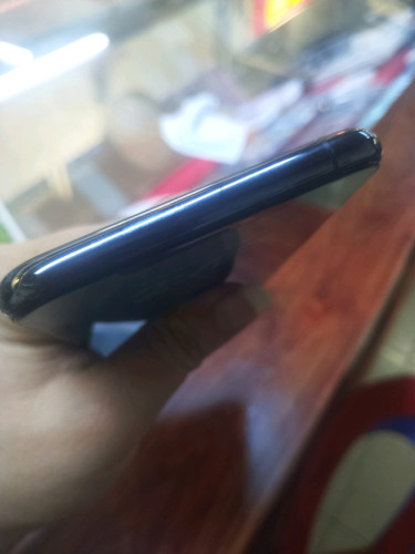 iphone 11pm សានុំ 64g