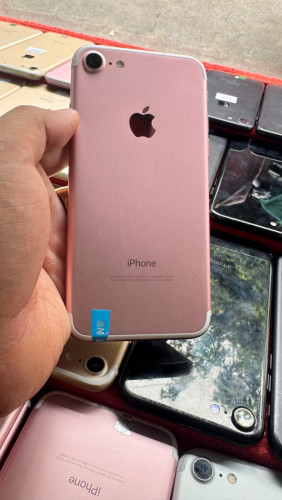 iPhone 7 ធានាសំនុំសុីនស្អាត 23$