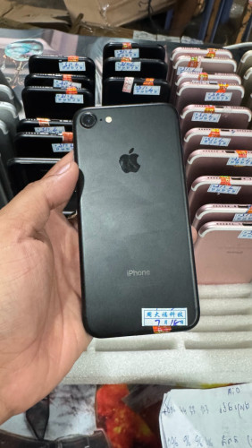 iPhone 7 ធានាសំនុំសុីនស្អាត 23$