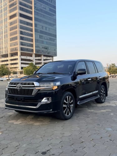 LandCruiser 2013 Up 2021 V8 Fulloption