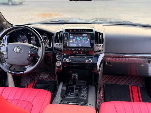 LandCruiser 2013 Up 2021 V8 Fulloption