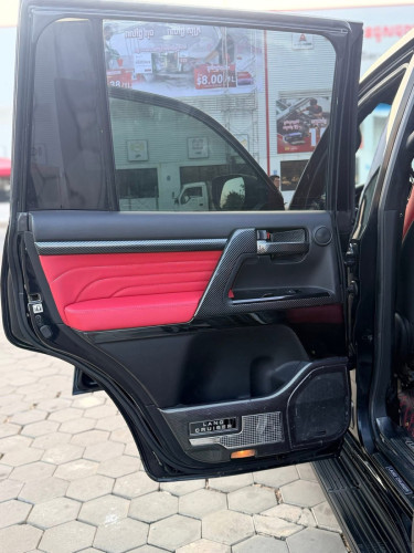 LandCruiser 2013 Up 2021 V8 Fulloption