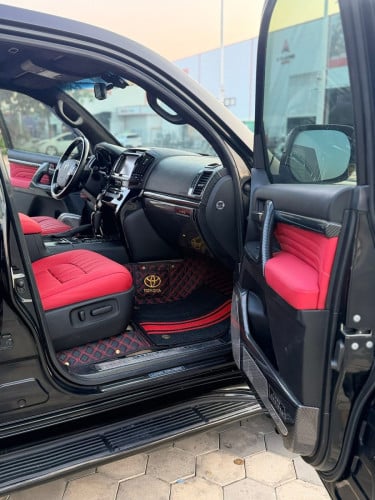 LandCruiser 2013 Up 2021 V8 Fulloption
