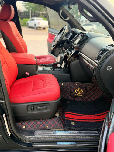 LandCruiser 2013 Up 2021 V8 Fulloption