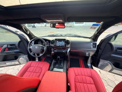 LandCruiser 2013 Up 2021 V8 Fulloption