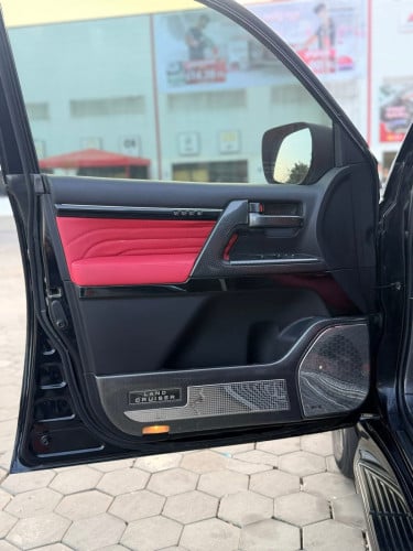 LandCruiser 2013 Up 2021 V8 Fulloption