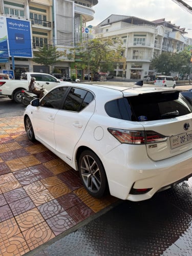 Lexus CT 200h F-sport Full option អាគុយតែមបី 2020 ឡានម្ចាស់ឃ្លាំងផ្ទាល់