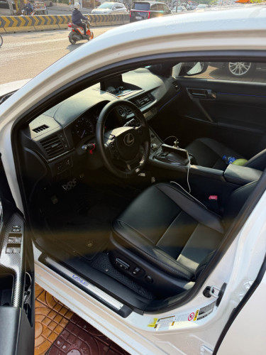 Lexus CT 200h F-sport Full option អាគុយតែមបី 2020 ឡានម្ចាស់ឃ្លាំងផ្ទាល់