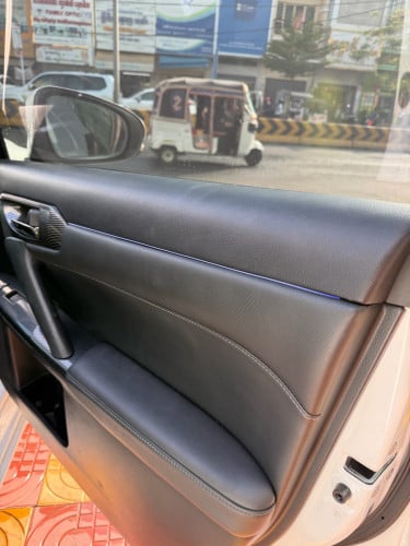 Lexus CT 200h F-sport Full option អាគុយតែមបី 2020 ឡានម្ចាស់ឃ្លាំងផ្ទាល់