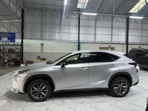 Lexus NX200T 2016 F-Spot