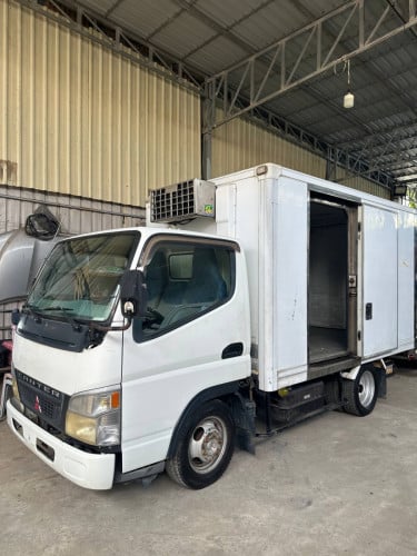 MITSUBISHI Canter 1.5 ton ក្រដាស់ពន្ធ