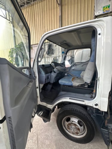 MITSUBISHI Canter 1.5 ton ក្រដាស់ពន្ធ