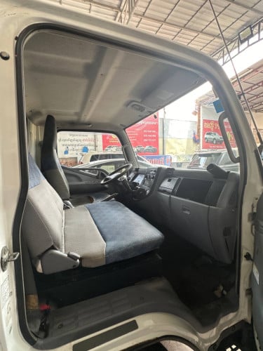 MITSUBISHI Canter 1.5 ton ក្រដាស់ពន្ធ