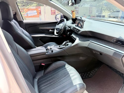 Peugeot 3008  ឆ្នាំ 2021 ម្ចាស់ដេីម