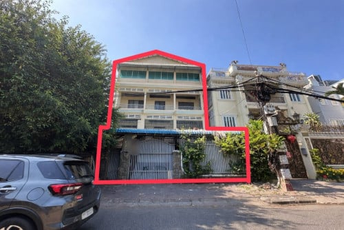 Premium Shophouse for Rent At Doun Penh. Perfect in Business.