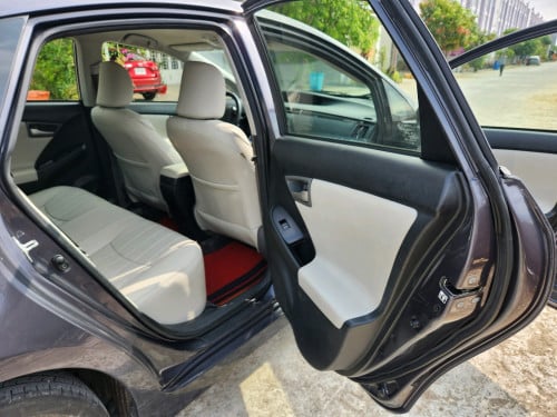 Prius 014 Plug-In Opt3លក់015688909