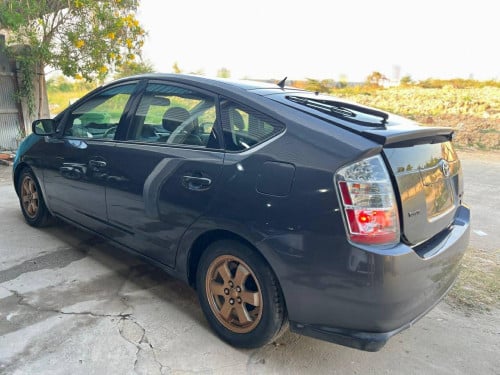 Prius ប្រផេះ 2007 Full no map ពូកស្បែក ឡានកាលី