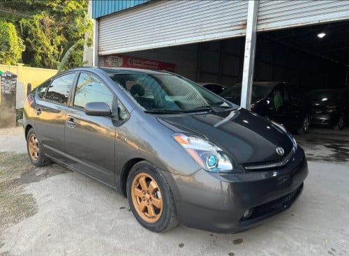 Prius ប្រផេះ 2007 Full no map ពូកស្បែក ឡានកាលី